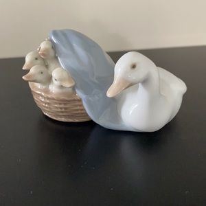 Lladro #4895 “Ducklings”